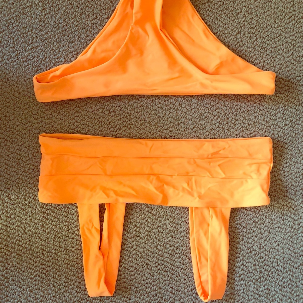 Bathing suit
